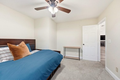 Welcome to this beautiful 4 bedroom 2 bathroom pool home in - photo 24