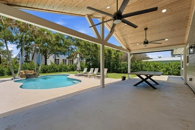 Welcome to this beautiful 4 bedroom 2 bathroom pool home in - photo 30