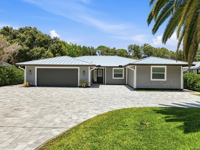 Welcome to this beautiful 4 bedroom 2 bathroom pool home in - photo 36