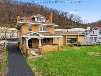 Lake Home For Sale in Charleston, West Virginia