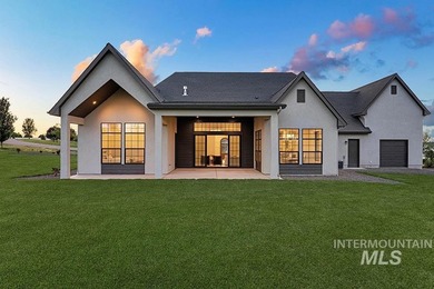 Brand-new luxury single-level home on nearly one acre, backing - photo 31