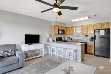 Charming 1 bedroom/1 bath condo turn-key. Beautiful updated - photo 2