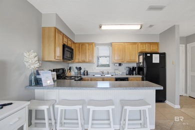 Charming 1 bedroom/1 bath condo turn-key. Beautiful updated - photo 3