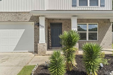 Stylish Five-Bedroom, Three-Bath Beauty where Creative Charm - photo 3