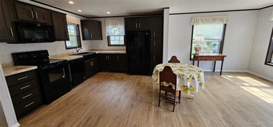 Over 55 community. Recently Renovated, move in ready! Light and - photo 5