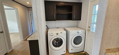 Over 55 community. Recently Renovated, move in ready! Light and - photo 7