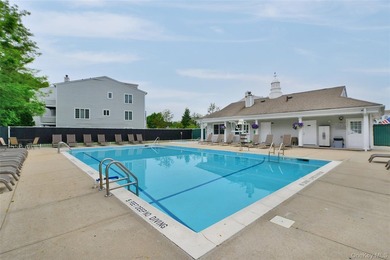 Welcome to this beautifully renovated Beechwood model in Oak - photo 23