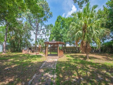 Blank Canvas Opportunity! Spacious 1,689 sq. ft. home offering - photo 32