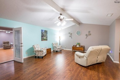 Pool, cul-de-sac & steps to Lake Wichita trails! Spacious - photo 5