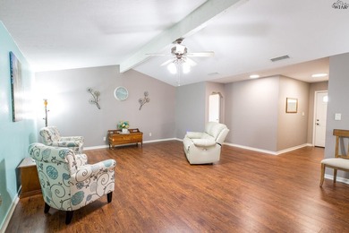 Pool, cul-de-sac & steps to Lake Wichita trails! Spacious - photo 6
