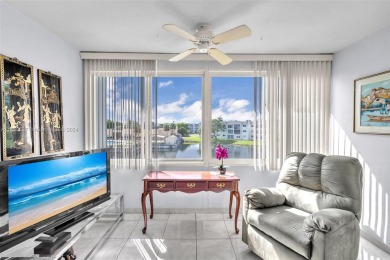 Lake Condo For Sale in Sunrise, Florida