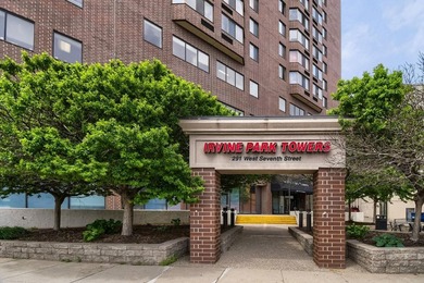 Stunning 17th-floor condo with incredible city views in the - photo 1