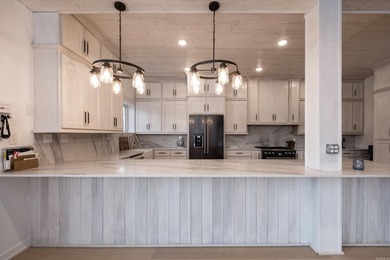 Private barndominium retreat on approximately 71 acres behind a - photo 14