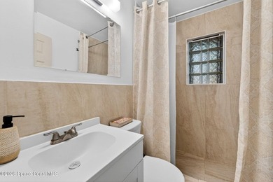 Welcome to 1707 Platt Street in the heart of Melbourne! This - photo 30