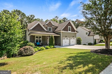 Amazing home in prime location!! Two story, traditional home - photo 1