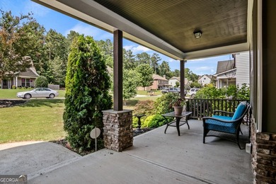 Amazing home in prime location!! Two story, traditional home - photo 4