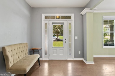 Amazing home in prime location!! Two story, traditional home - photo 6