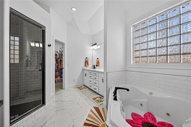 Fully renovated lake-area home just 1 mile from Granton Park - photo 20