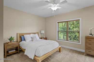 A pristine three-bedroom townhouse in the Cypress Creek - photo 8