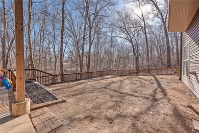 Fully renovated lake-area home just 1 mile from Granton Park - photo 36