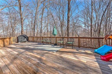 Fully renovated lake-area home just 1 mile from Granton Park - photo 39