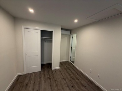 Fully remodeled 2 bed 2 bath home on large lot with full - photo 11
