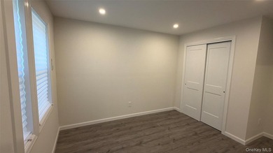 Fully remodeled 2 bed 2 bath home on large lot with full - photo 12