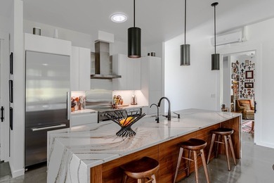 Coastal Retreat in Lamar - Mid-Century Modern Escape for - photo 13