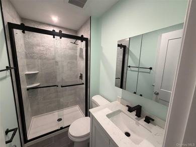 Fully remodeled 2 bed 2 bath home on large lot with full - photo 14