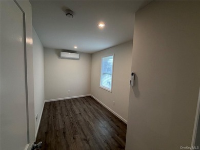 Fully remodeled 2 bed 2 bath home on large lot with full - photo 15