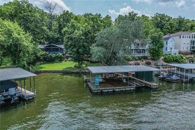 Beautifully updated lakefront home with a private dock, workshop - photo 16