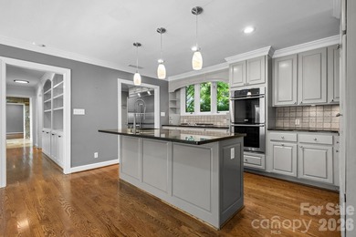 Experience one of the area's most extraordinary private estates - photo 16