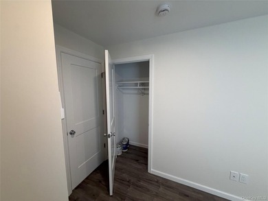 Fully remodeled 2 bed 2 bath home on large lot with full - photo 16