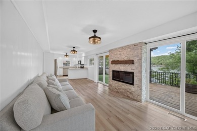 Beautifully updated lakefront home with a private dock, workshop - photo 18
