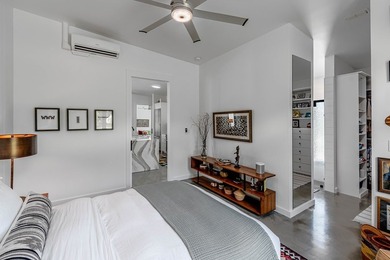Coastal Retreat in Lamar - Mid-Century Modern Escape for - photo 26