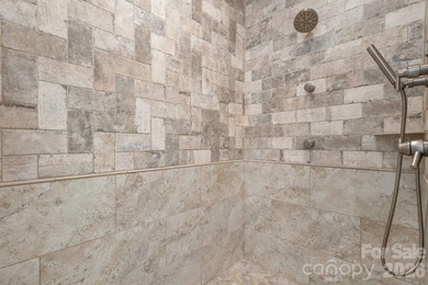 Experience one of the area's most extraordinary private estates - photo 28