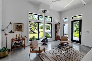 Coastal Retreat in Lamar - Mid-Century Modern Escape for - photo 28