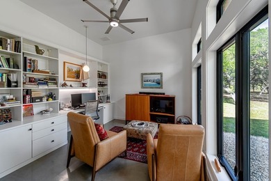 Coastal Retreat in Lamar - Mid-Century Modern Escape for - photo 29