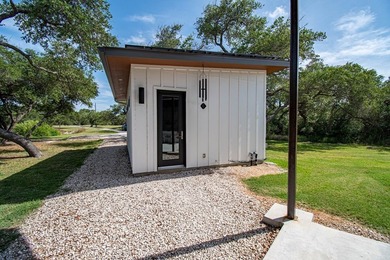 Coastal Retreat in Lamar - Mid-Century Modern Escape for - photo 38