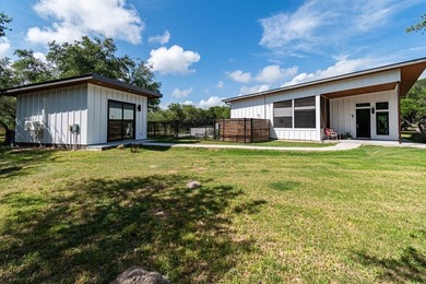 Coastal Retreat in Lamar - Mid-Century Modern Escape for - photo 41