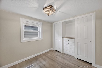 Beautifully updated lakefront home with a private dock, workshop - photo 44
