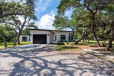 Coastal Retreat in Lamar - Mid-Century Modern Escape for - photo 44