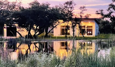 Coastal Retreat in Lamar - Mid-Century Modern Escape for - photo 51