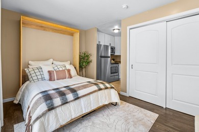 Turn-key studio condo in the gated Vacation Village community - photo 3