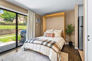 Turn-key studio condo in the gated Vacation Village community - photo 4