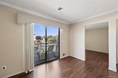 UPPER CHESHIRE UNIT. OPEN FLOOR PLAN. EAT-IN KITCHEN - photo 5