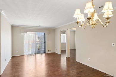 UPPER CHESHIRE UNIT. OPEN FLOOR PLAN. EAT-IN KITCHEN - photo 8