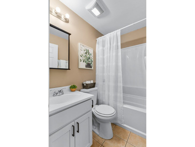 Turn-key studio condo in the gated Vacation Village community - photo 8