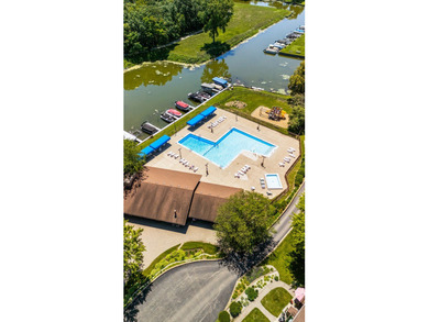 Turn-key studio condo in the gated Vacation Village community - photo 10