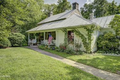 (private lake, pond, creek) Home For Sale in Johnson City Tennessee